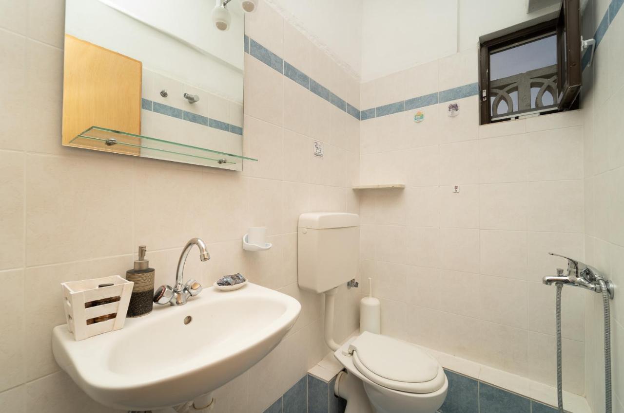 פיניקונטה Tsimiklis Apartments מראה חיצוני תמונה