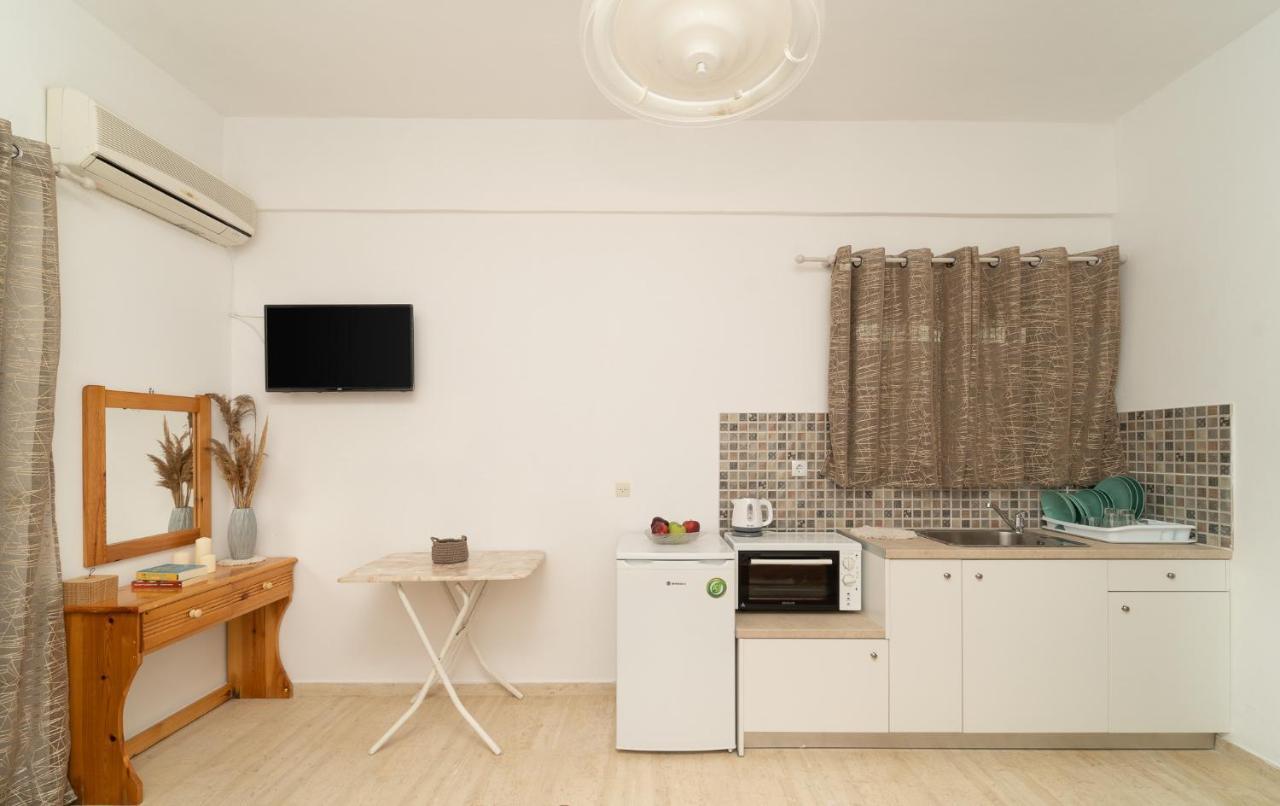 פיניקונטה Tsimiklis Apartments מראה חיצוני תמונה