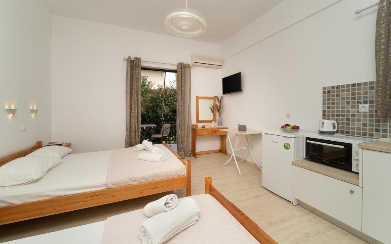 פיניקונטה Tsimiklis Apartments מראה חיצוני תמונה