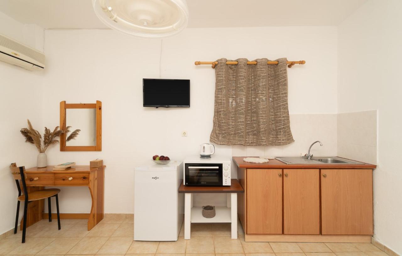 פיניקונטה Tsimiklis Apartments מראה חיצוני תמונה