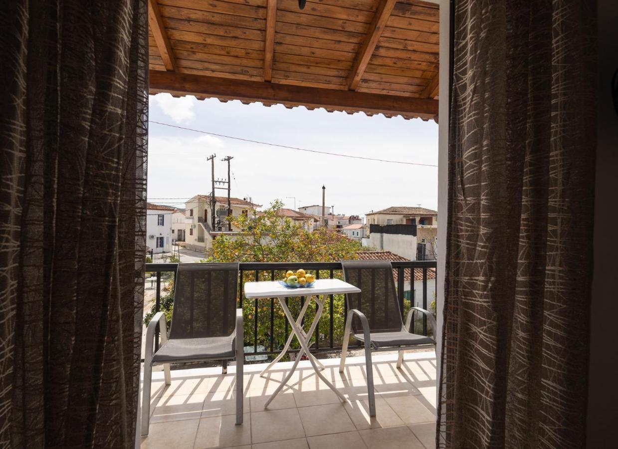 פיניקונטה Tsimiklis Apartments מראה חיצוני תמונה
